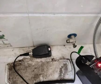 马鞍山市屋顶漏水维修公司分享下卫生间漏水的危害及解决方法